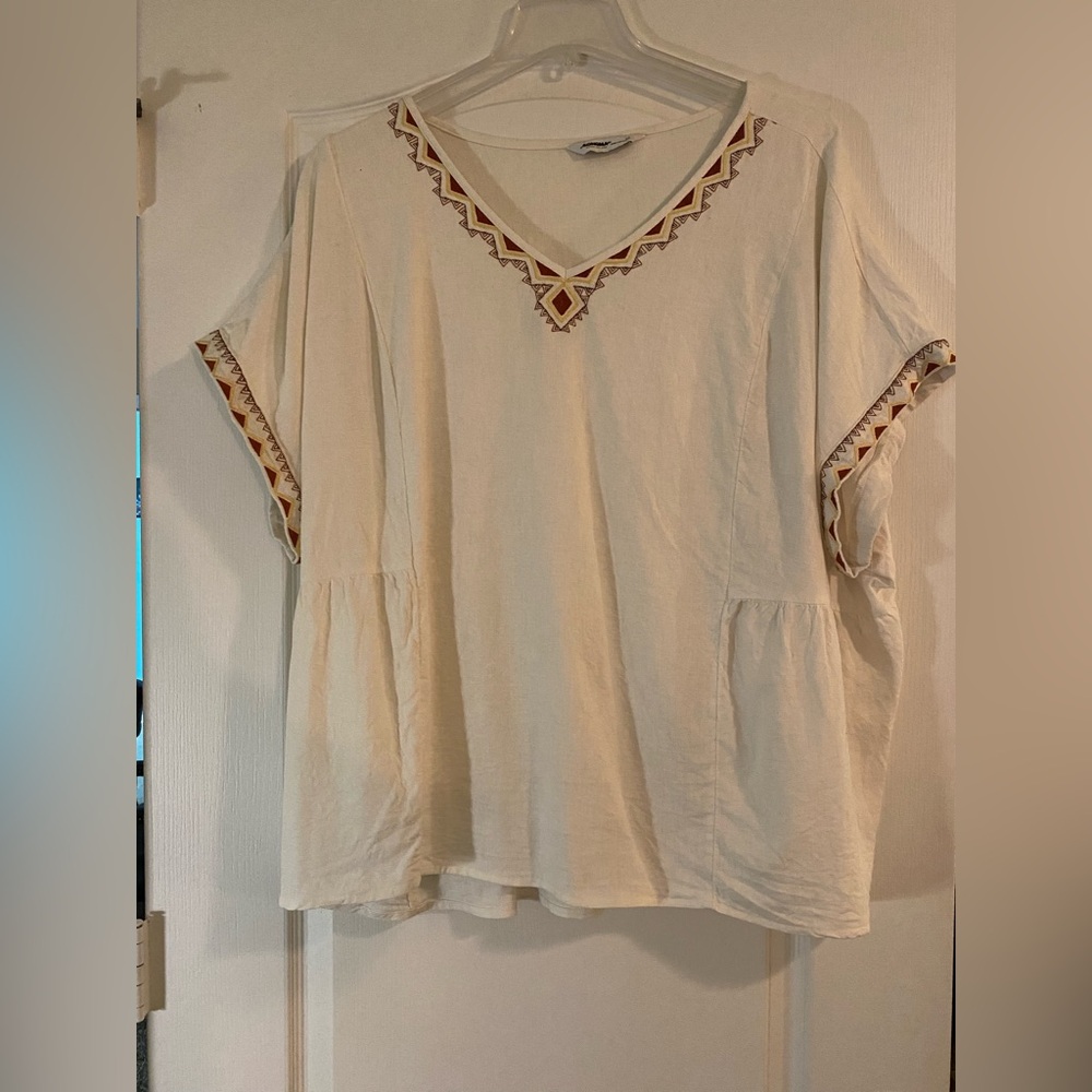 Woman’s shirt by Sonoma in size 2x white with Indian motif